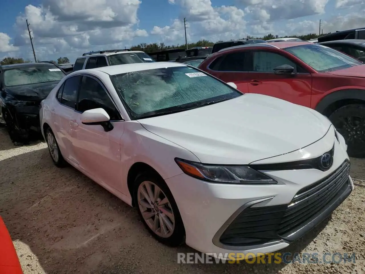 4 fotografías del automóvil dañado 4T1C11AK1RU227134 TOYOTA CAMRY 2024