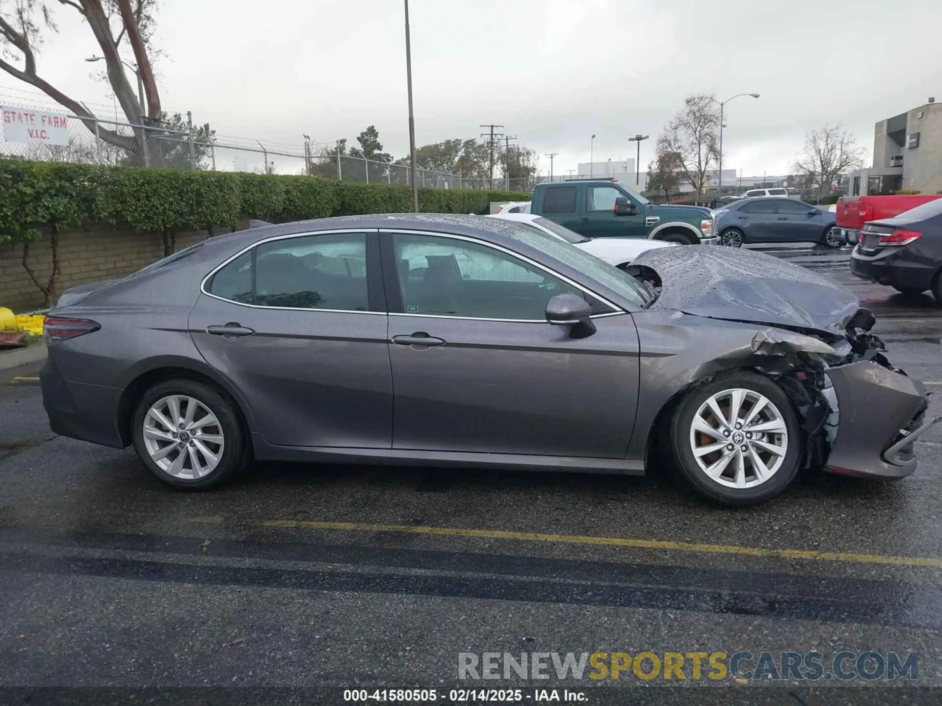 13 fotografías del automóvil dañado 4T1C11AK1RU228588 TOYOTA CAMRY 2024