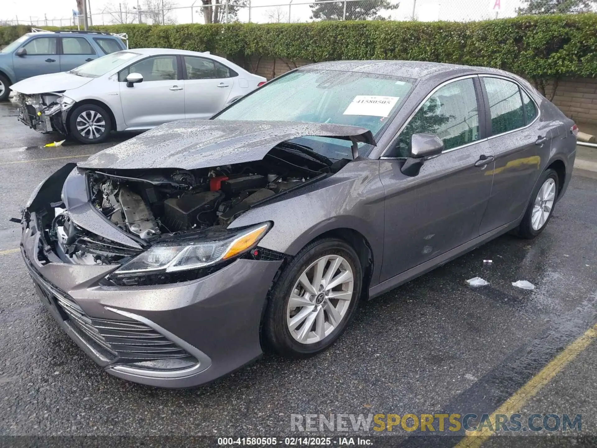2 fotografías del automóvil dañado 4T1C11AK1RU228588 TOYOTA CAMRY 2024