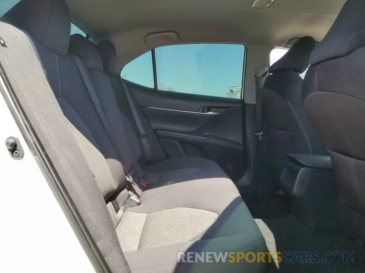 10 fotografías del automóvil dañado 4T1C11AK1RU235895 TOYOTA CAMRY 2024