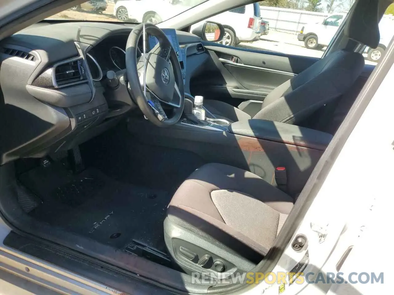 7 fotografías del automóvil dañado 4T1C11AK2RU189204 TOYOTA CAMRY 2024