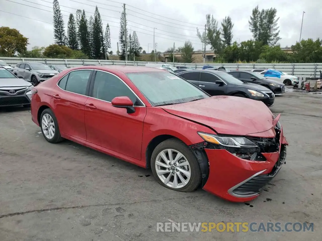 4 fotografías del automóvil dañado 4T1C11AK2RU195570 TOYOTA CAMRY 2024
