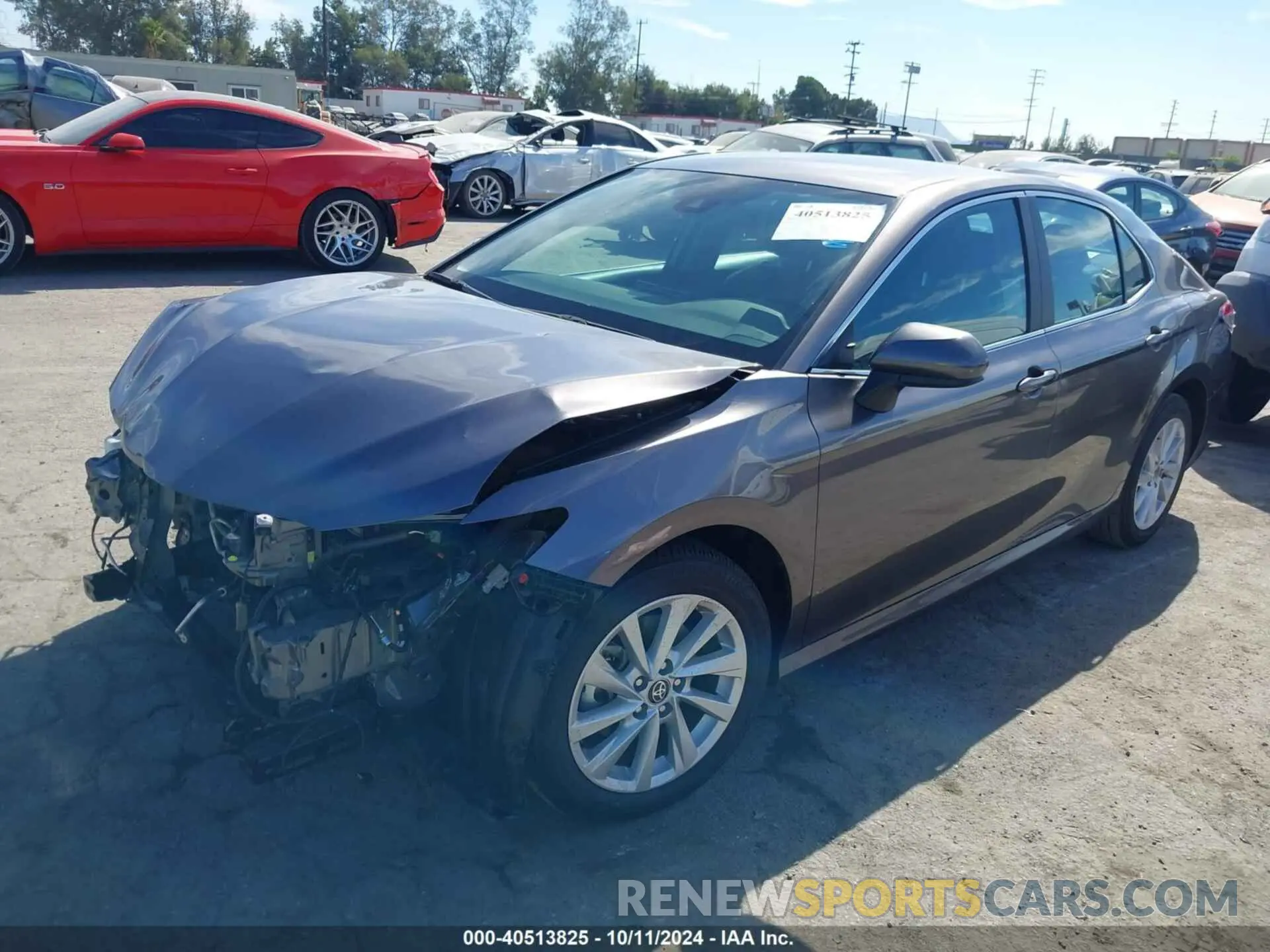 2 fotografías del automóvil dañado 4T1C11AK2RU204588 TOYOTA CAMRY 2024