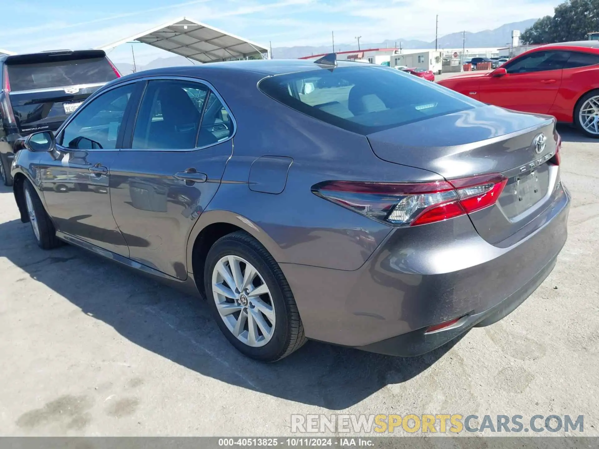 3 fotografías del automóvil dañado 4T1C11AK2RU204588 TOYOTA CAMRY 2024