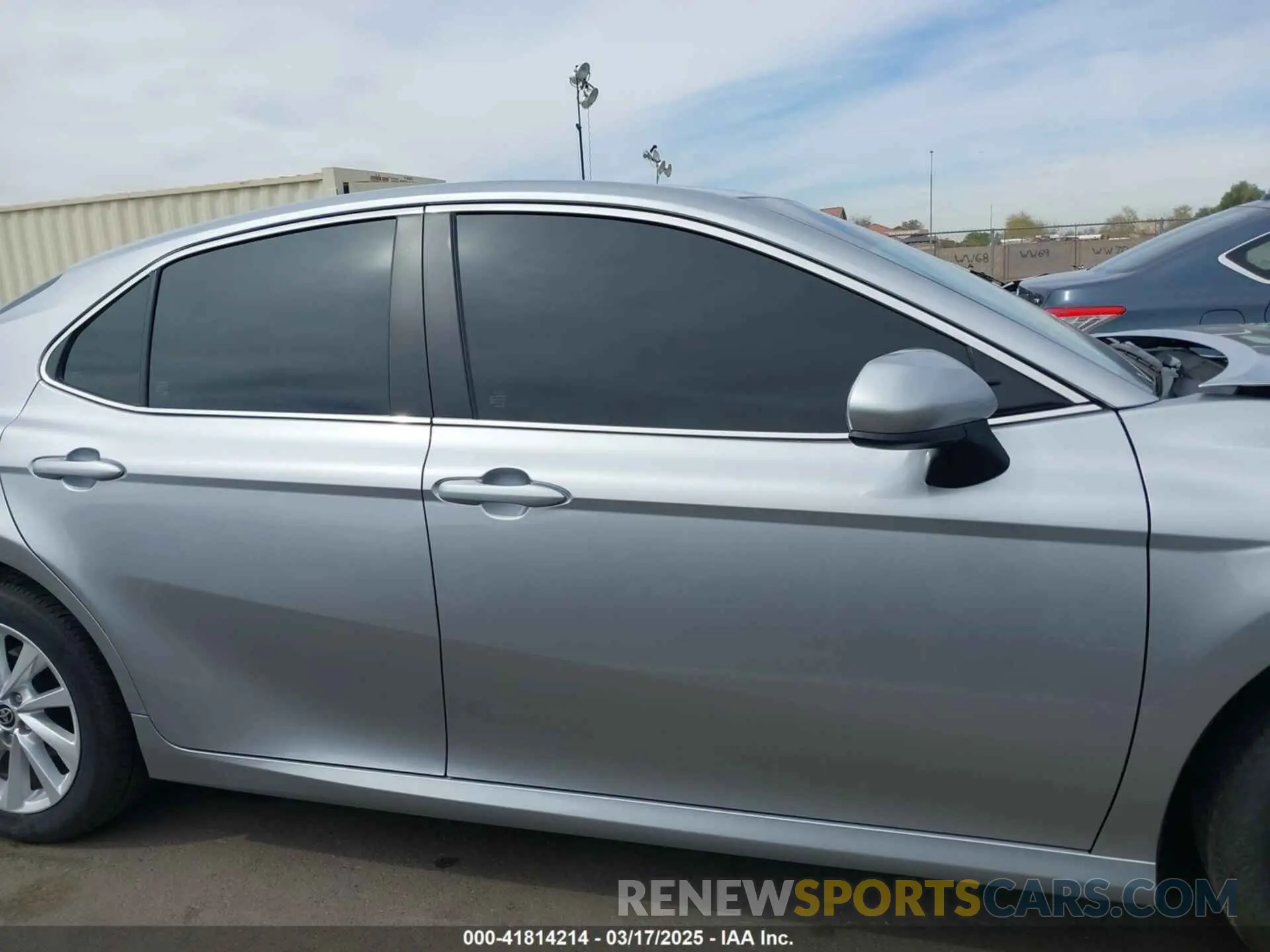 13 fotografías del automóvil dañado 4T1C11AK2RU915580 TOYOTA CAMRY 2024