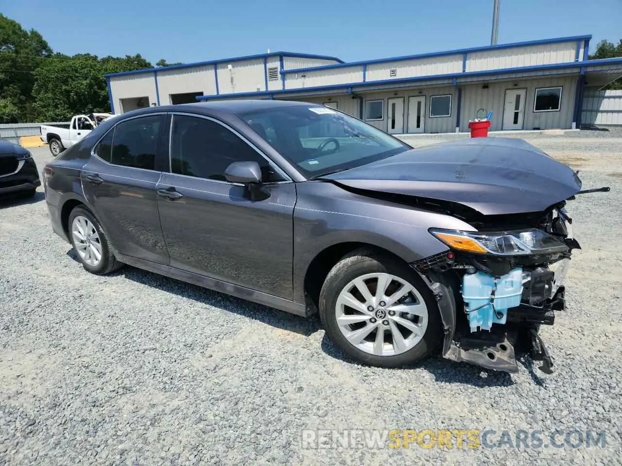 4 fotografías del automóvil dañado 4T1C11AK3RU867314 TOYOTA CAMRY 2024
