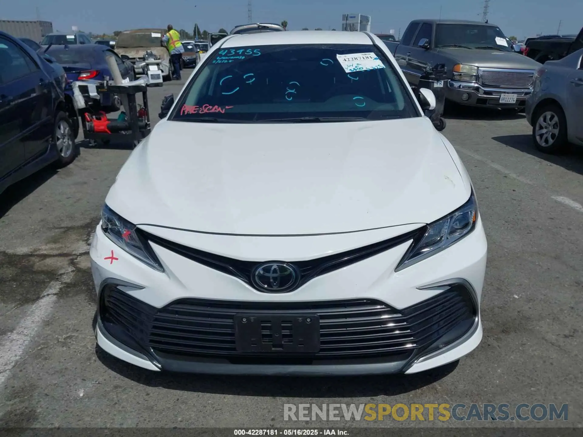 12 fotografías del automóvil dañado 4T1C11AK3RU888776 TOYOTA CAMRY 2024