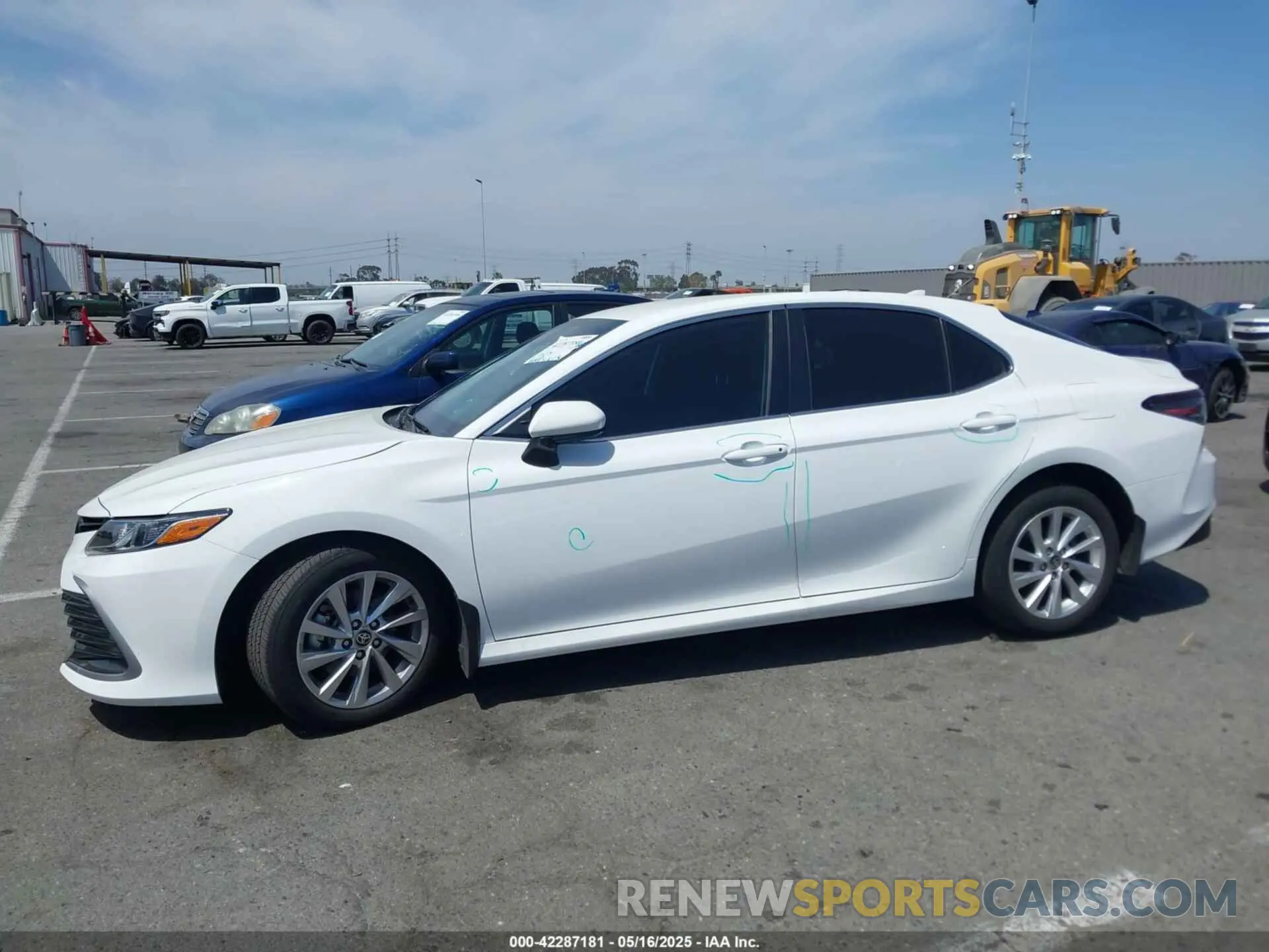 14 fotografías del automóvil dañado 4T1C11AK3RU888776 TOYOTA CAMRY 2024