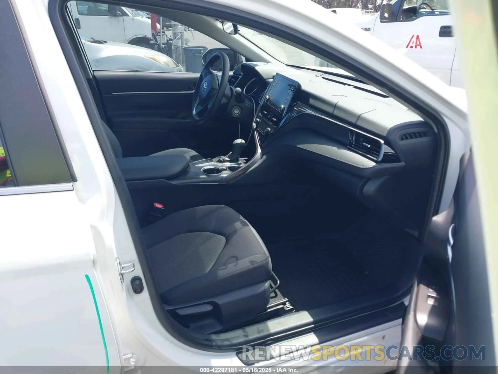5 fotografías del automóvil dañado 4T1C11AK3RU888776 TOYOTA CAMRY 2024