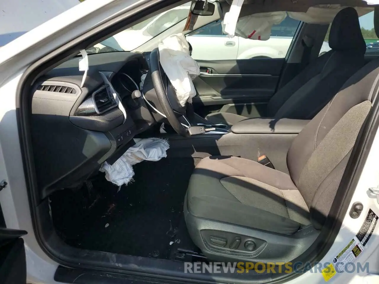 7 fotografías del automóvil dañado 4T1C11AK4RU215379 TOYOTA CAMRY 2024