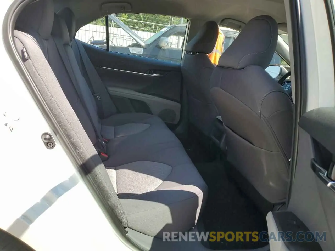 10 fotografías del automóvil dañado 4T1C11AK4RU248625 TOYOTA CAMRY 2024