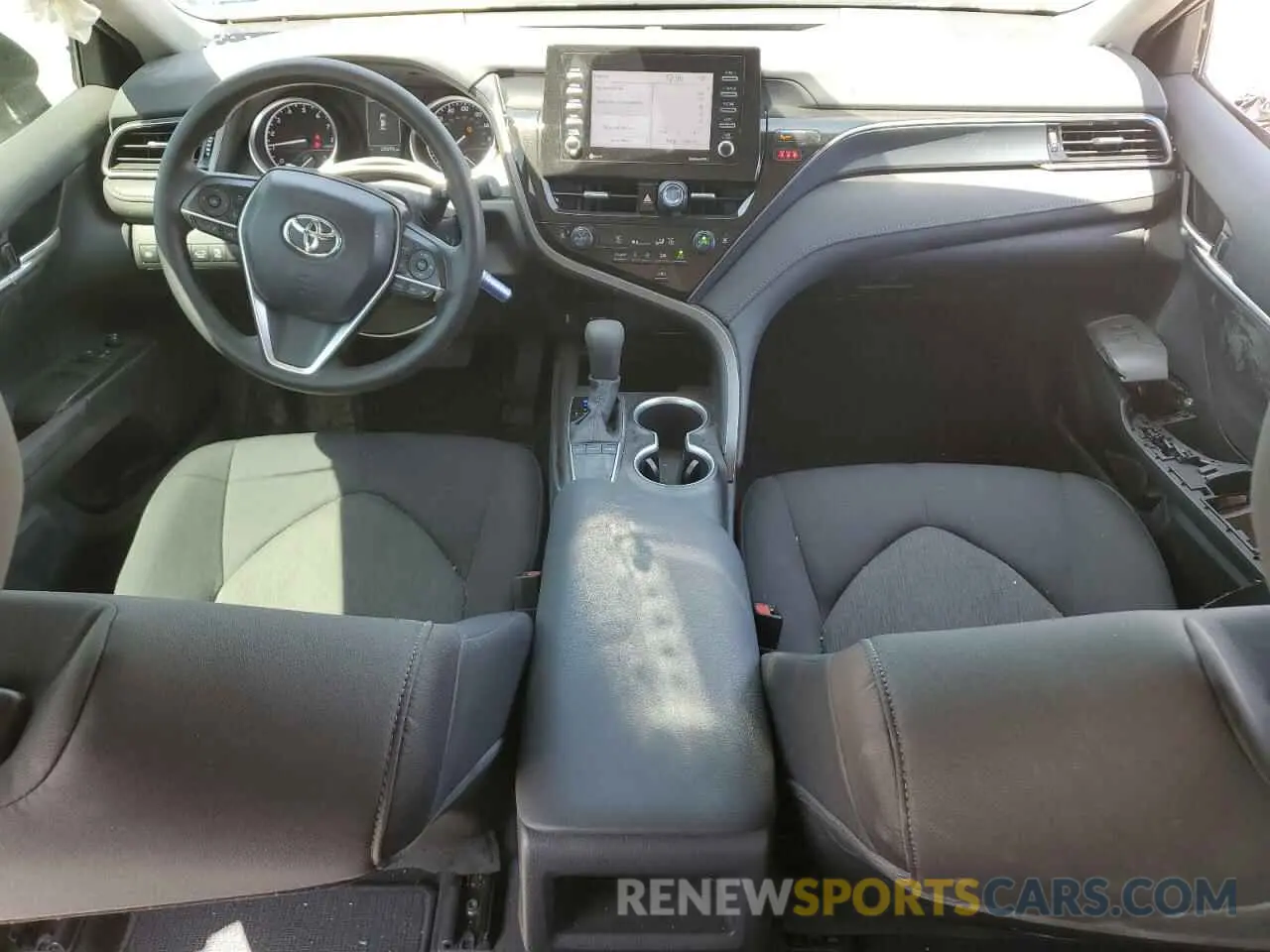 8 fotografías del automóvil dañado 4T1C11AK4RU896143 TOYOTA CAMRY 2024