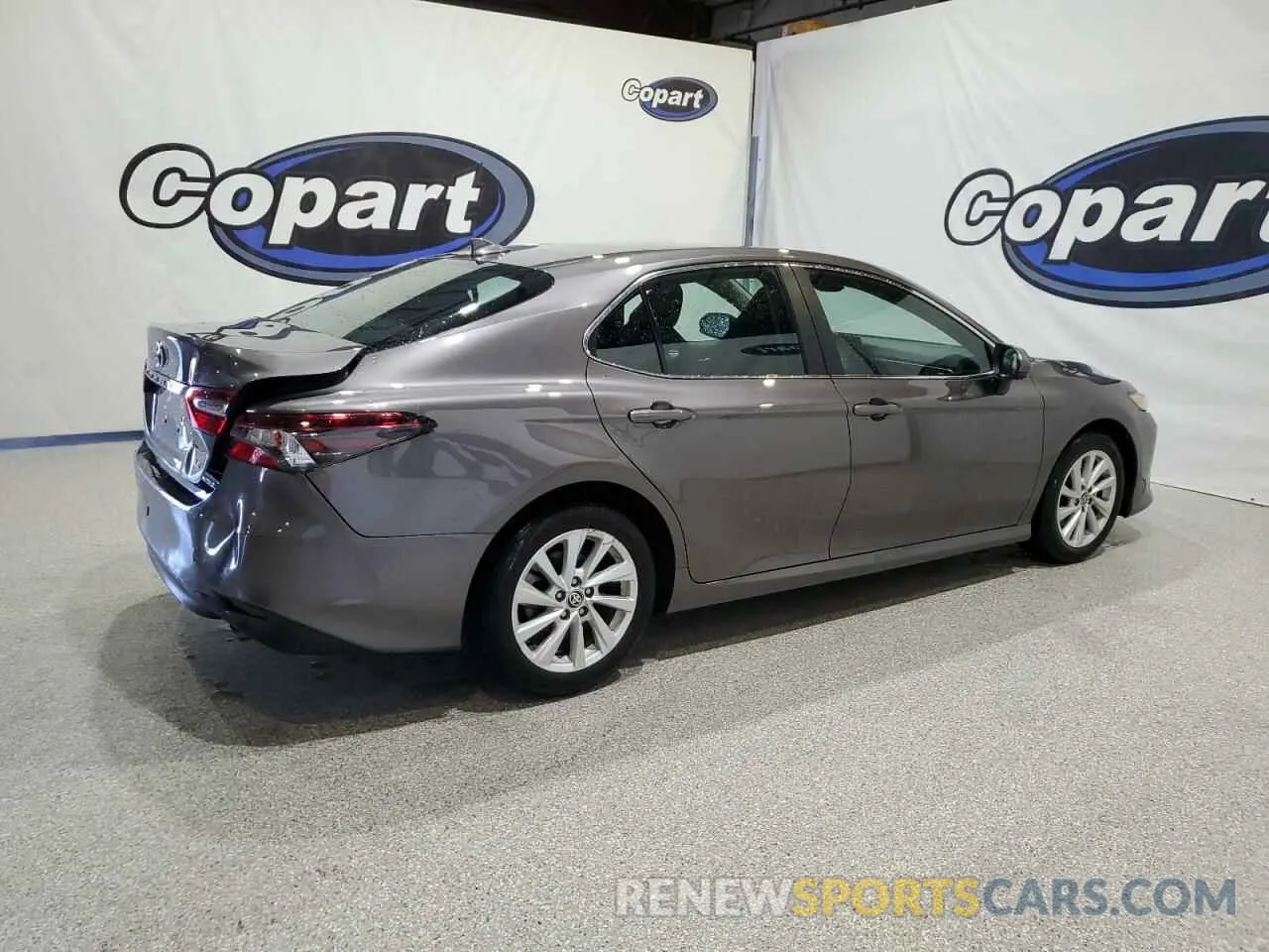 3 fotografías del automóvil dañado 4T1C11AK4RU904645 TOYOTA CAMRY 2024