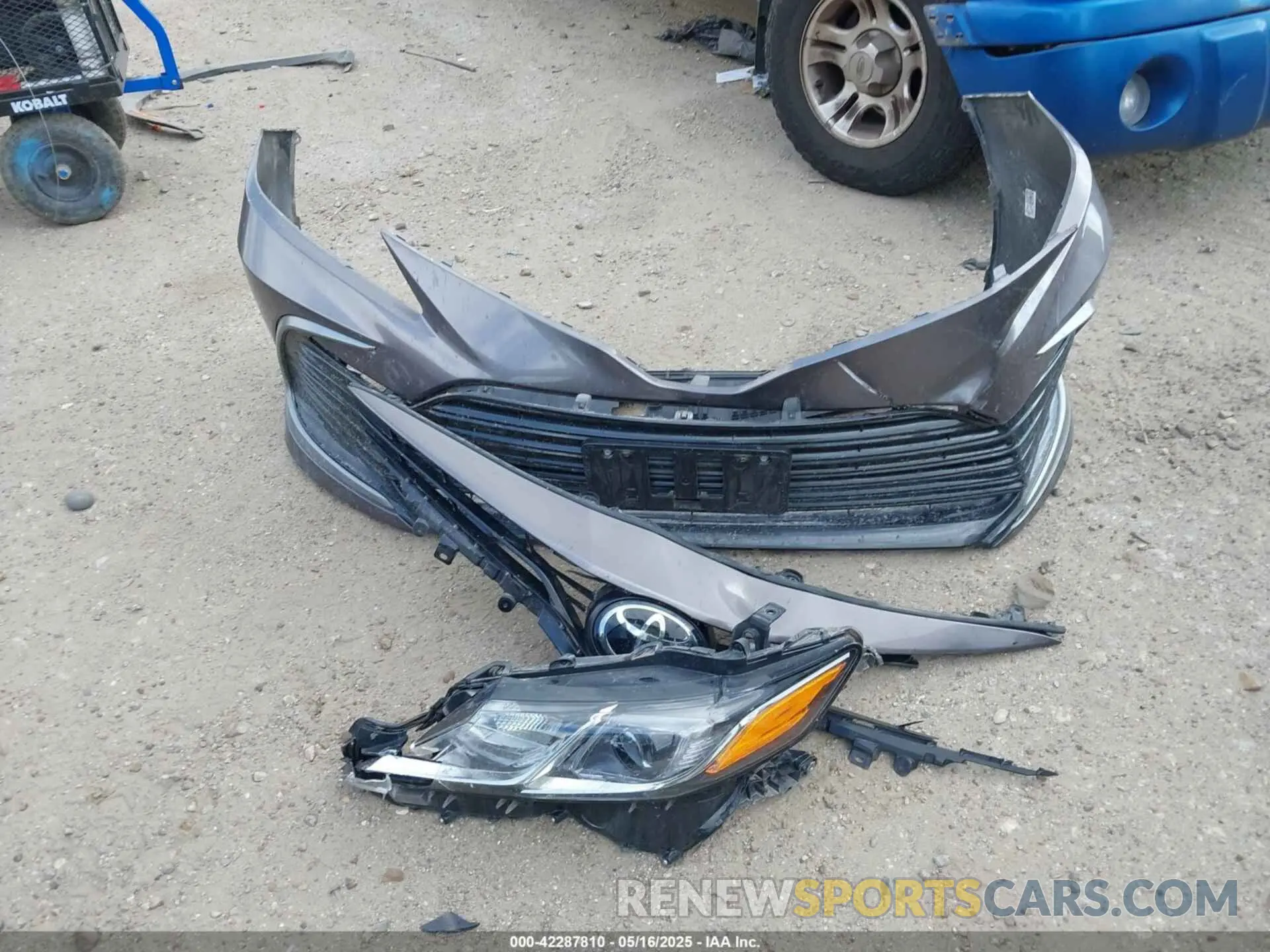 12 fotografías del automóvil dañado 4T1C11AK4RU906525 TOYOTA CAMRY 2024