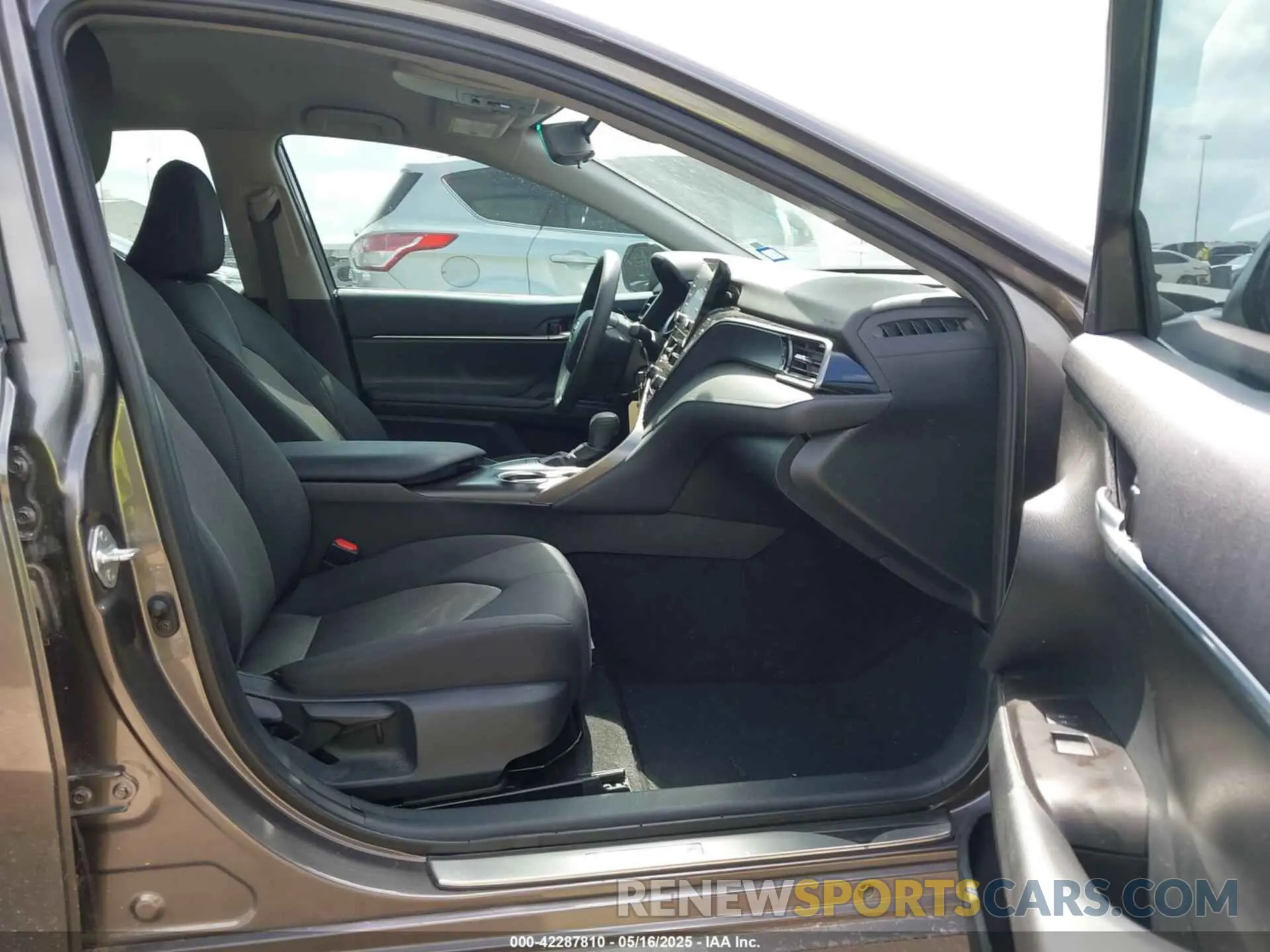 5 fotografías del automóvil dañado 4T1C11AK4RU906525 TOYOTA CAMRY 2024
