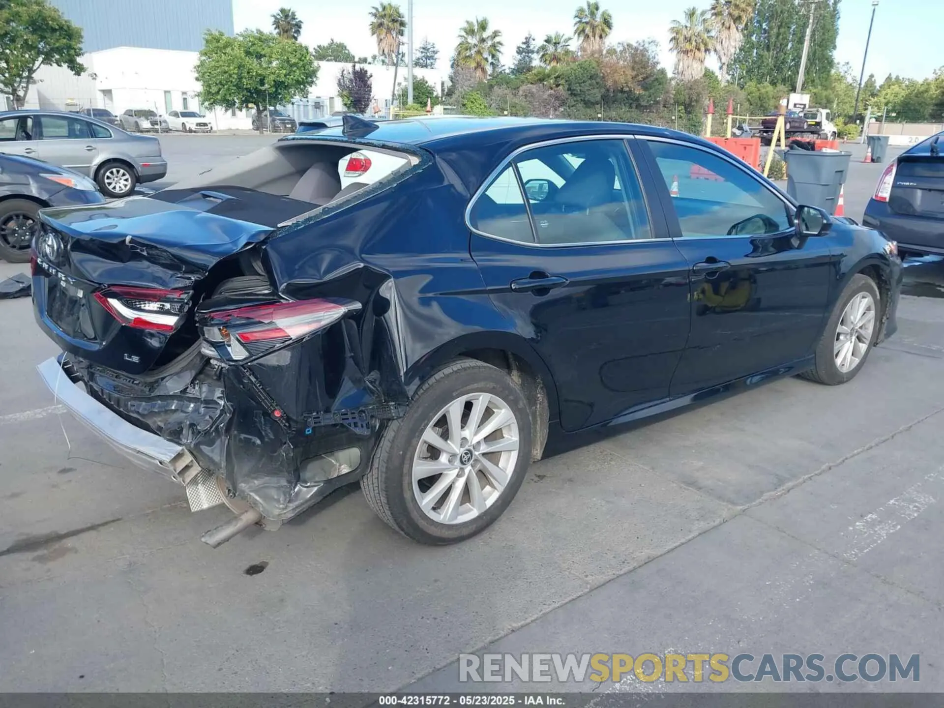 4 fotografías del automóvil dañado 4T1C11AK4RU915337 TOYOTA CAMRY 2024