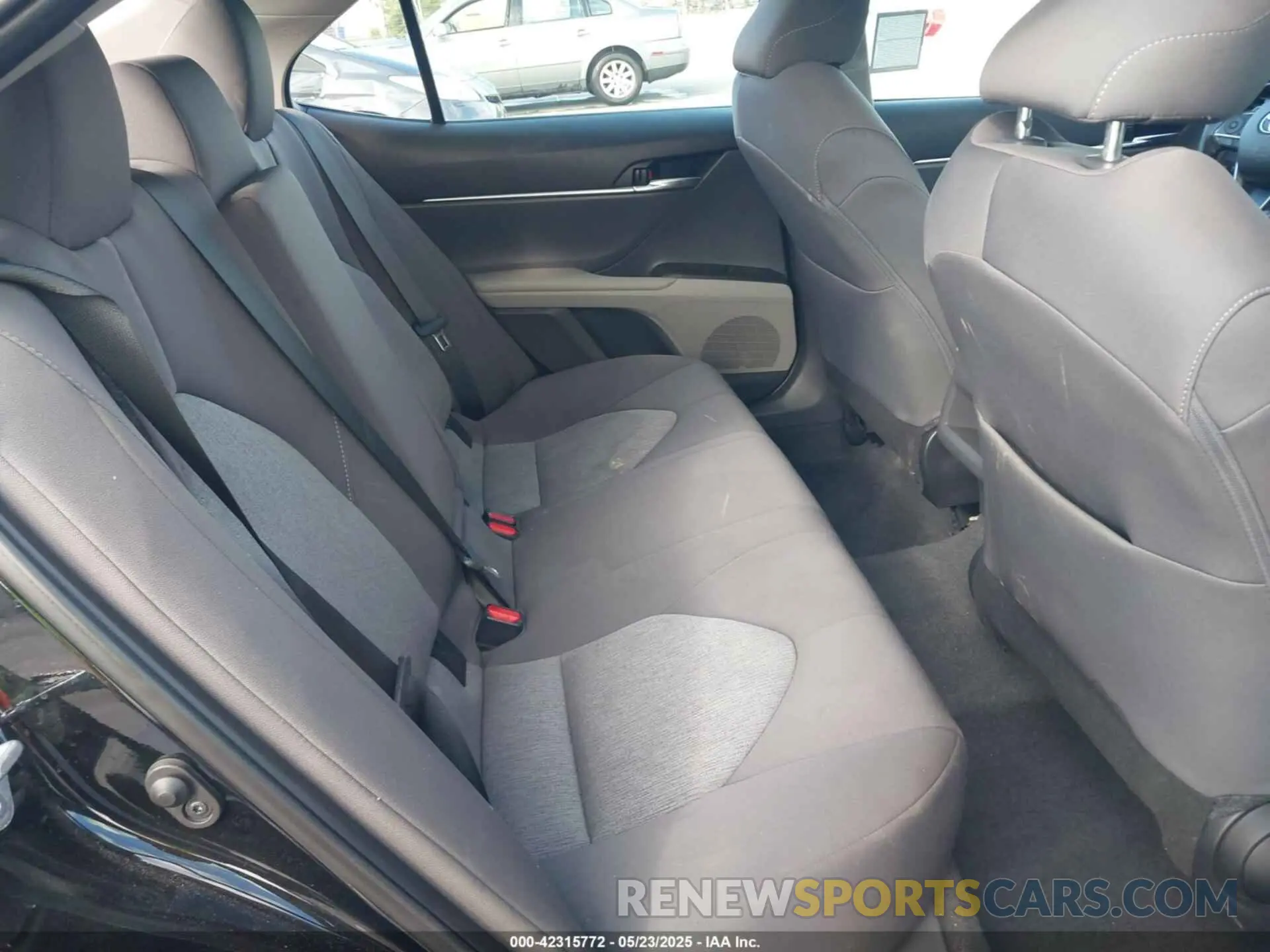 8 fotografías del automóvil dañado 4T1C11AK4RU915337 TOYOTA CAMRY 2024