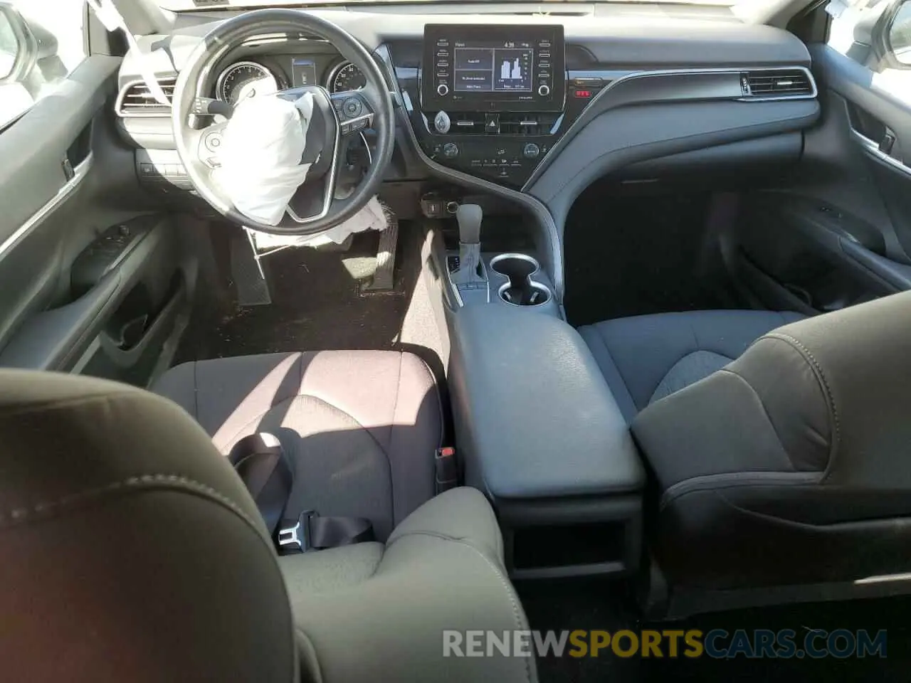 8 fotografías del automóvil dañado 4T1C11AK5RU205847 TOYOTA CAMRY 2024