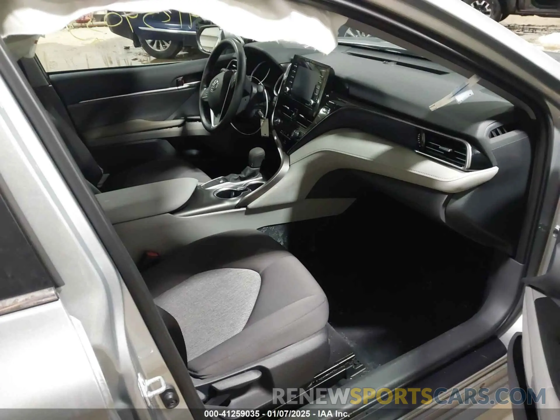 5 fotografías del automóvil dañado 4T1C11AK5RU261268 TOYOTA CAMRY 2024