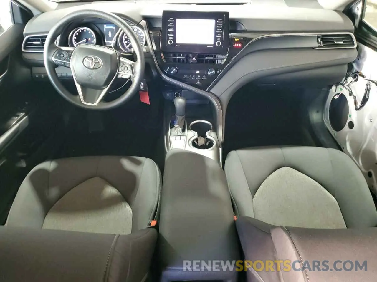 8 fotografías del automóvil dañado 4T1C11AK5RU862213 TOYOTA CAMRY 2024
