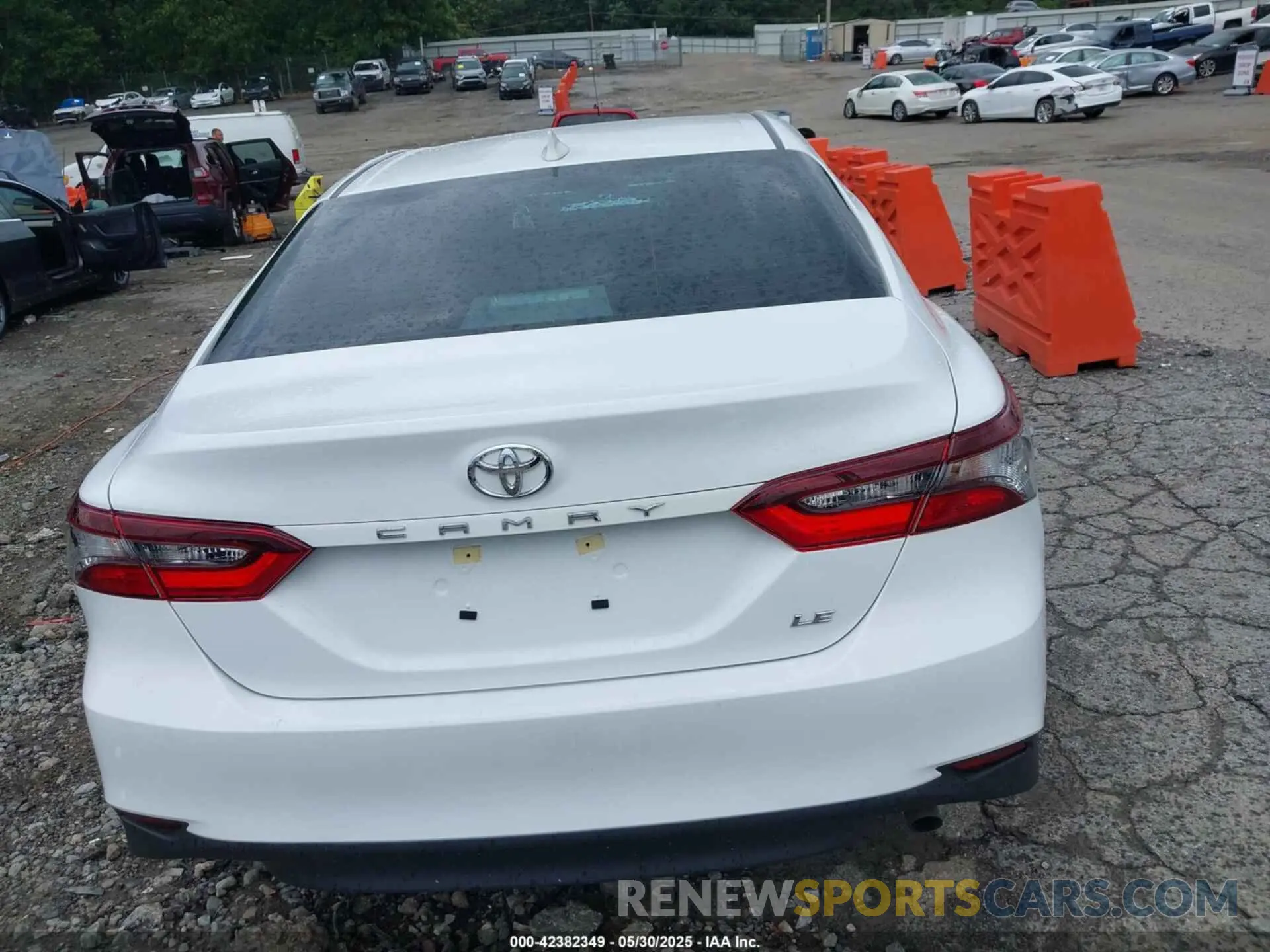 16 fotografías del automóvil dañado 4T1C11AK5RU864267 TOYOTA CAMRY 2024