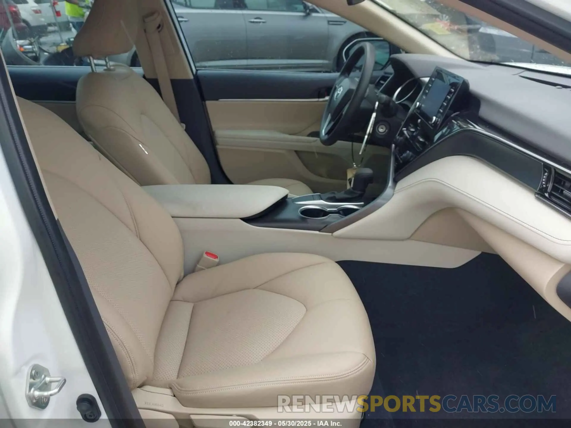 5 fotografías del automóvil dañado 4T1C11AK5RU864267 TOYOTA CAMRY 2024