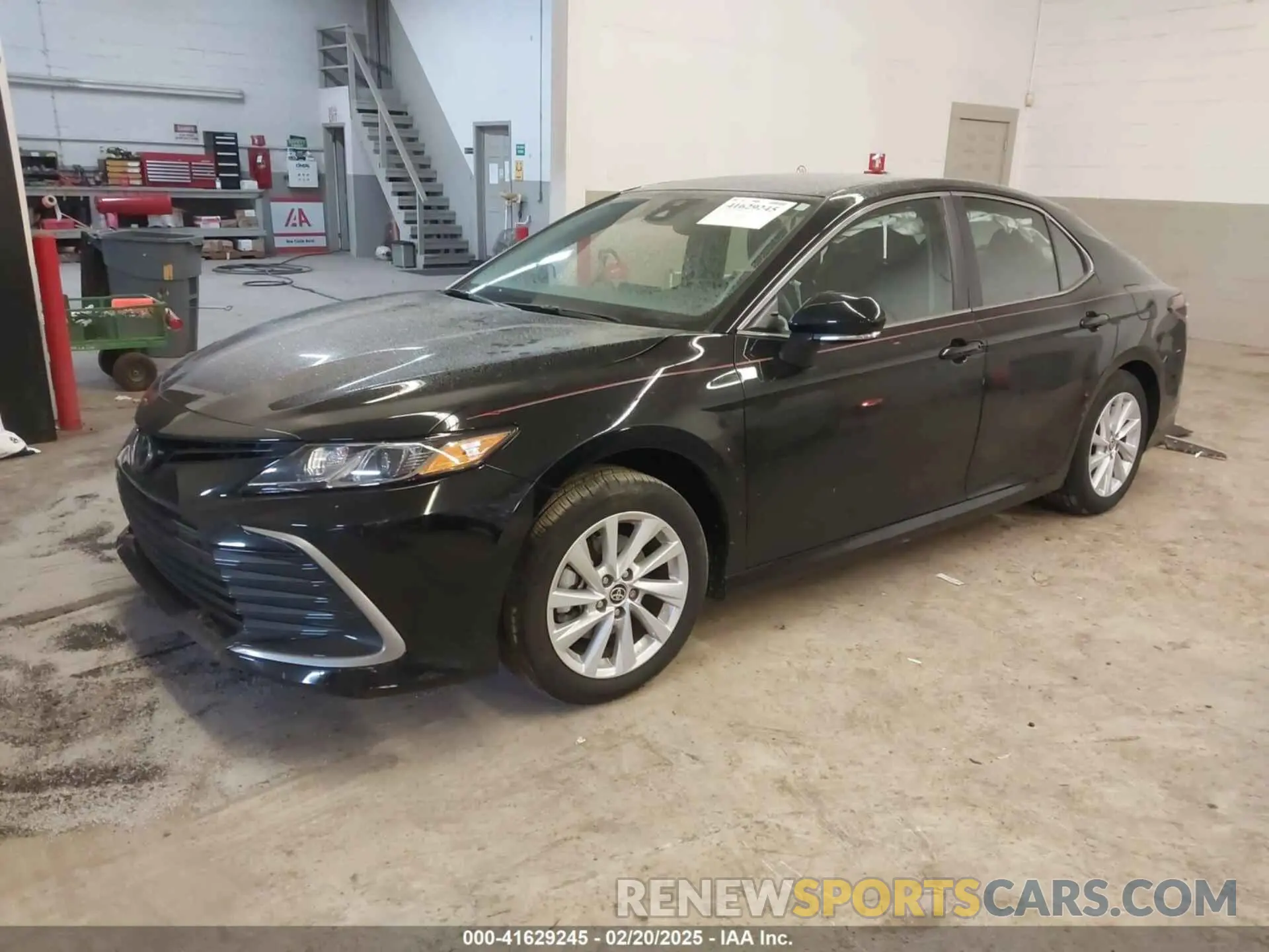 2 fotografías del automóvil dañado 4T1C11AK6RU203217 TOYOTA CAMRY 2024