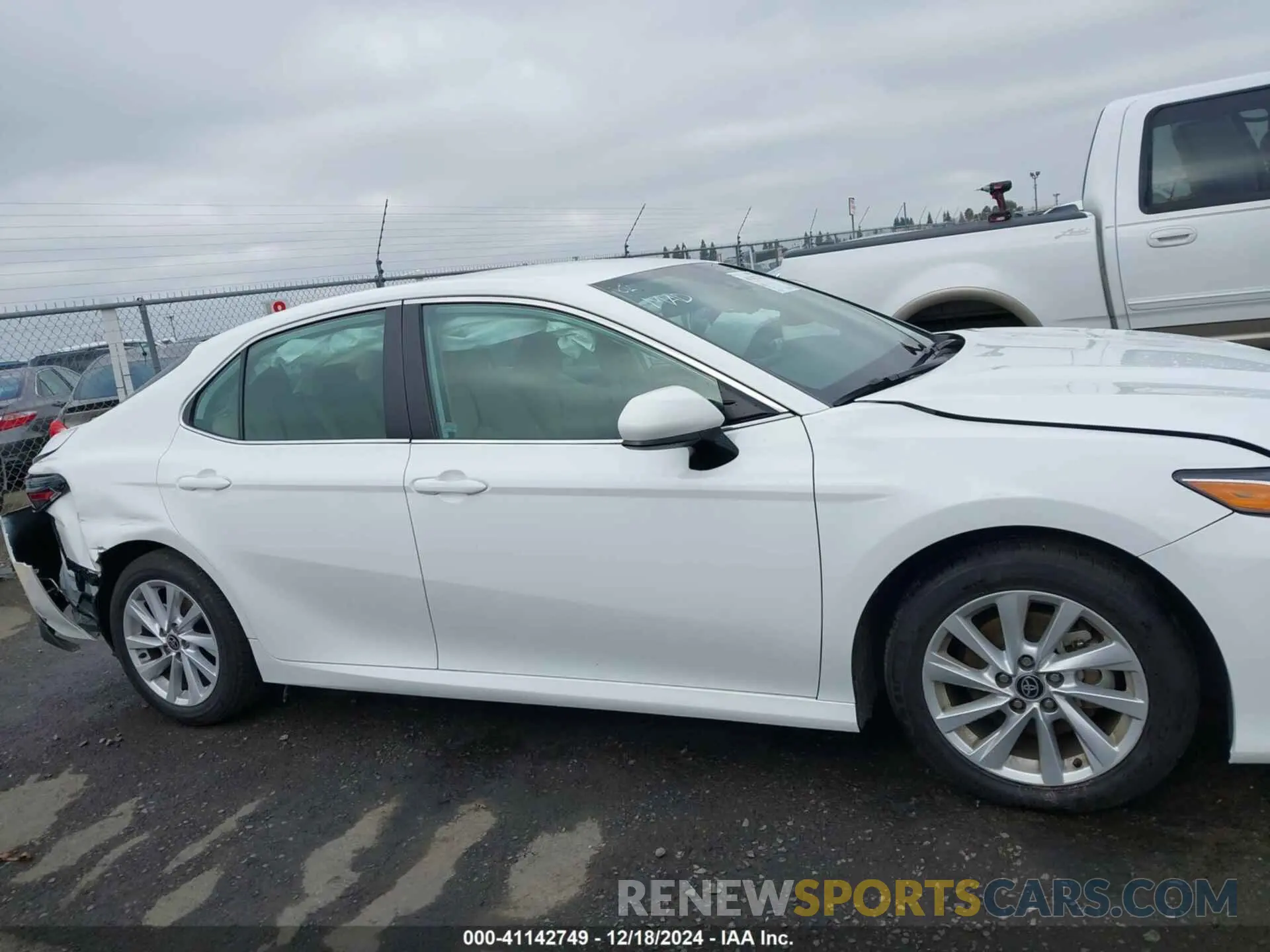 13 fotografías del automóvil dañado 4T1C11AK6RU875245 TOYOTA CAMRY 2024