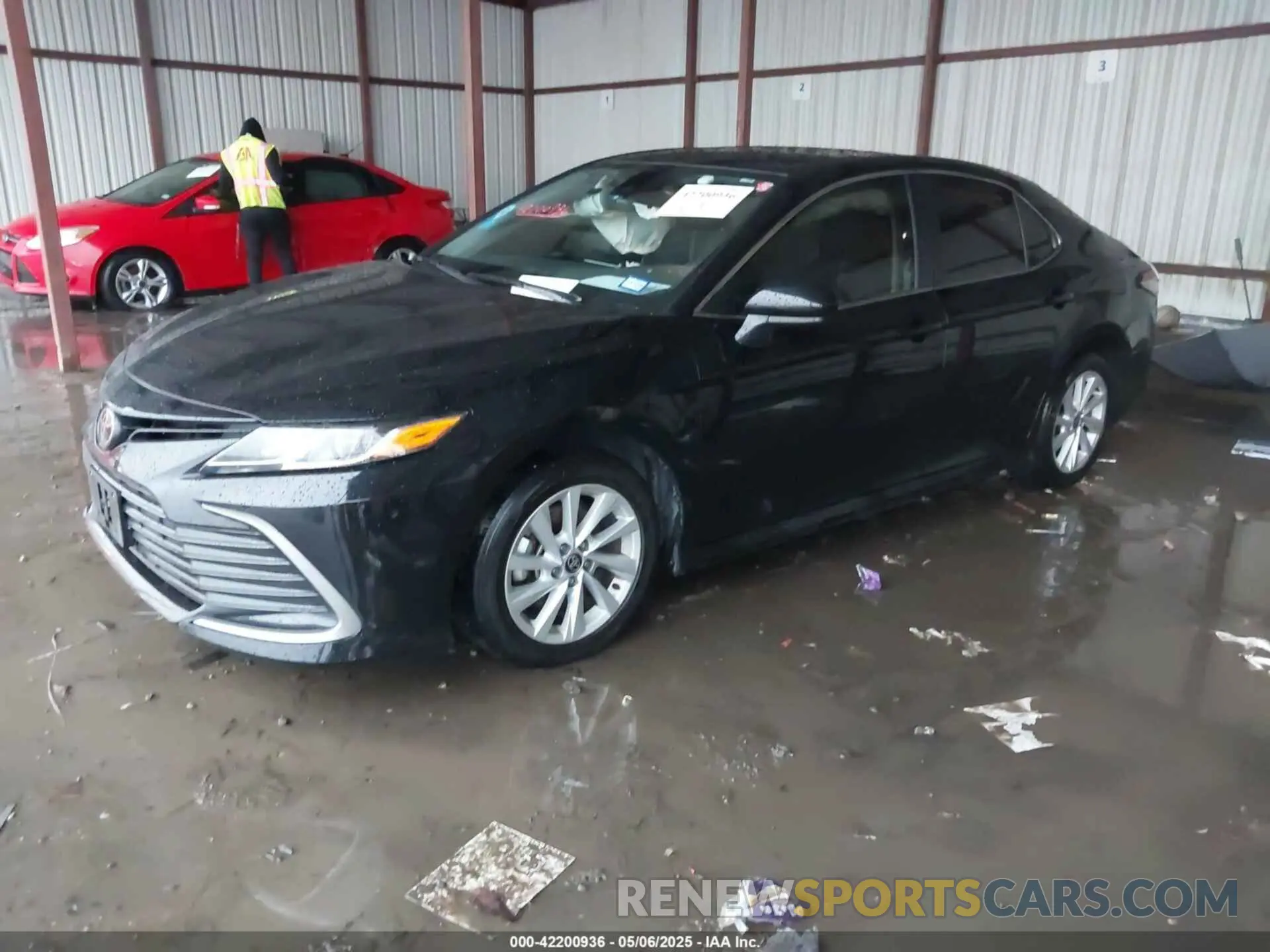 2 fotografías del automóvil dañado 4T1C11AK6RU875603 TOYOTA CAMRY 2024
