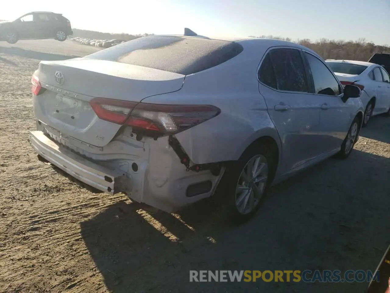3 fotografías del automóvil dañado 4T1C11AK7RU197380 TOYOTA CAMRY 2024