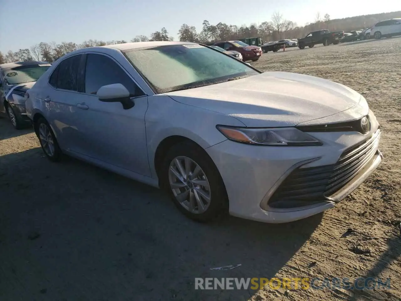 4 fotografías del automóvil dañado 4T1C11AK7RU197380 TOYOTA CAMRY 2024