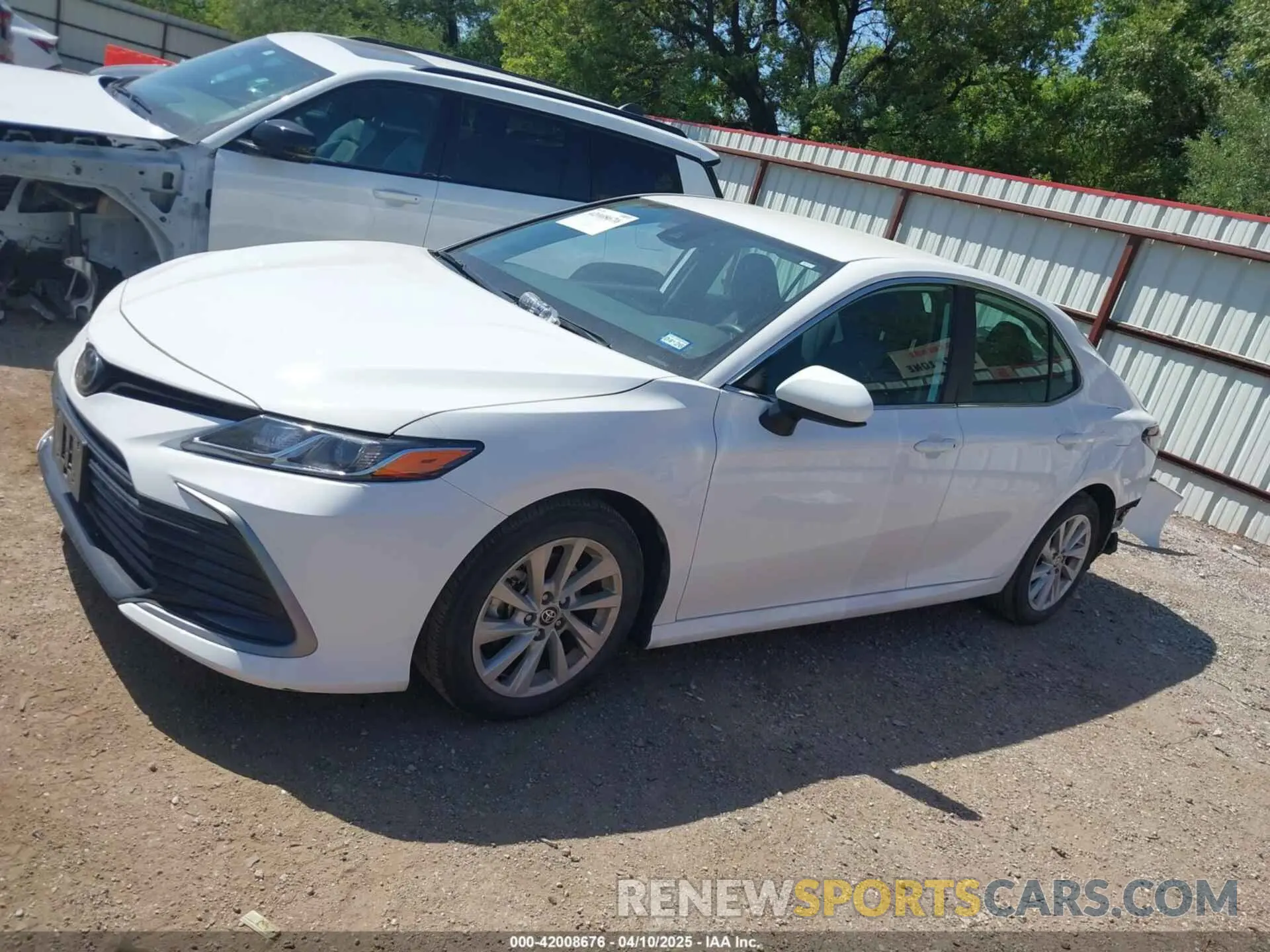 15 fotografías del automóvil dañado 4T1C11AK7RU261627 TOYOTA CAMRY 2024