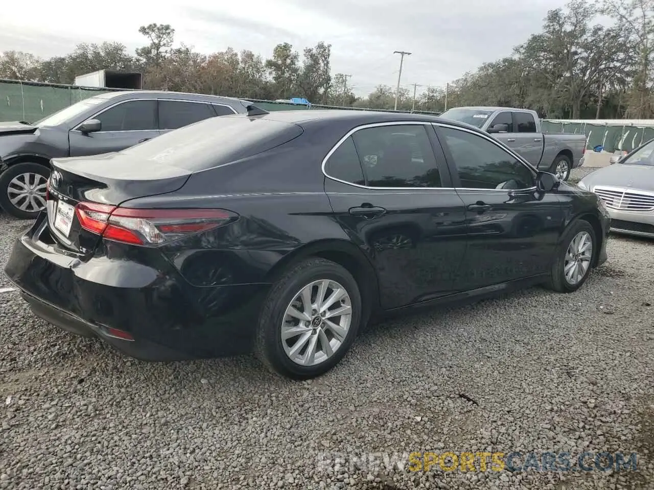 3 fotografías del automóvil dañado 4T1C11AK7RU874170 TOYOTA CAMRY 2024