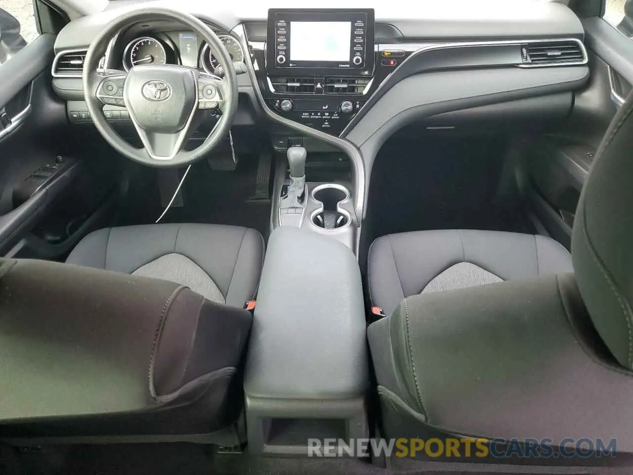 8 fotografías del automóvil dañado 4T1C11AK7RU874170 TOYOTA CAMRY 2024