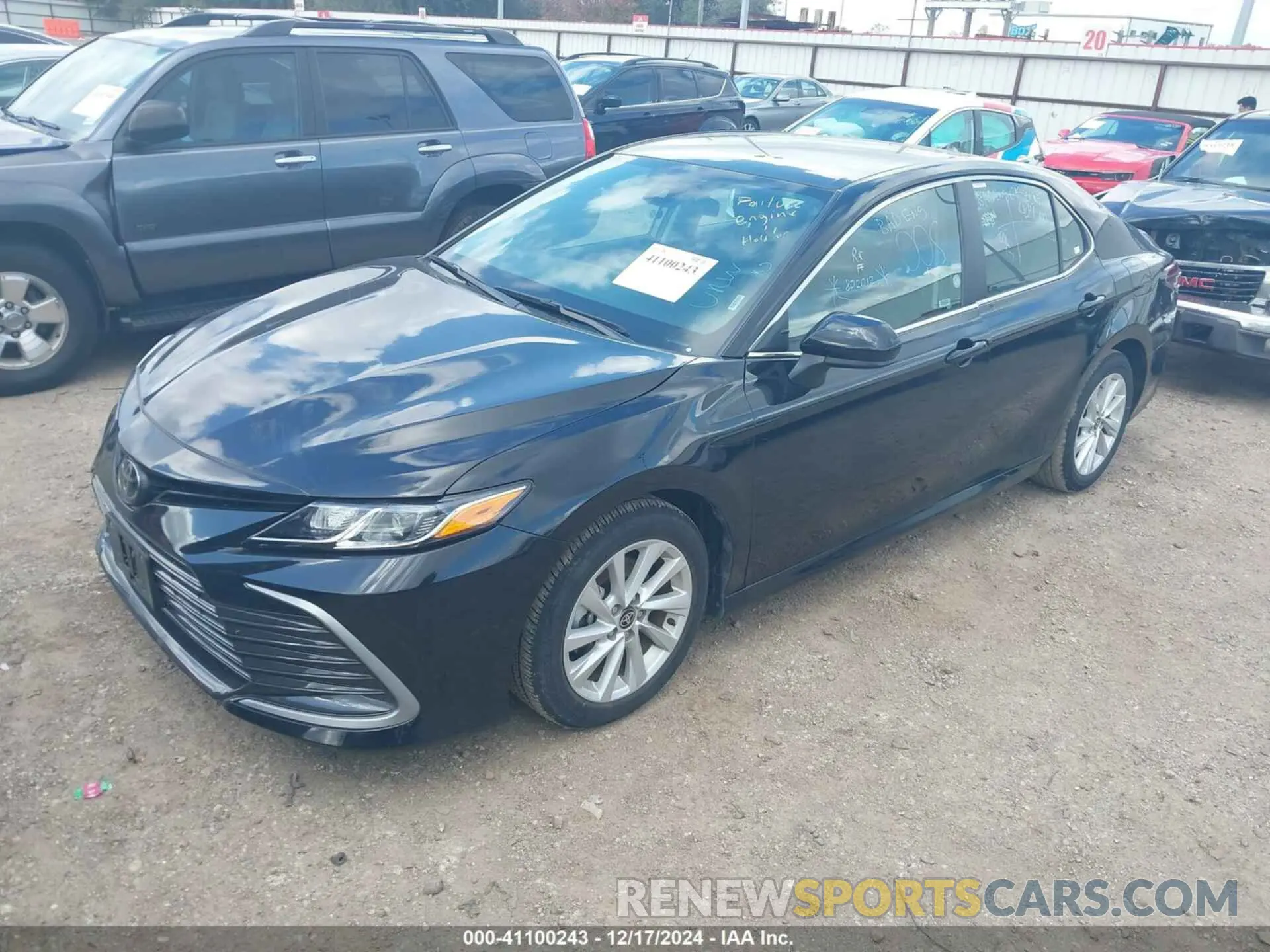 2 fotografías del automóvil dañado 4T1C11AK7RU884679 TOYOTA CAMRY 2024