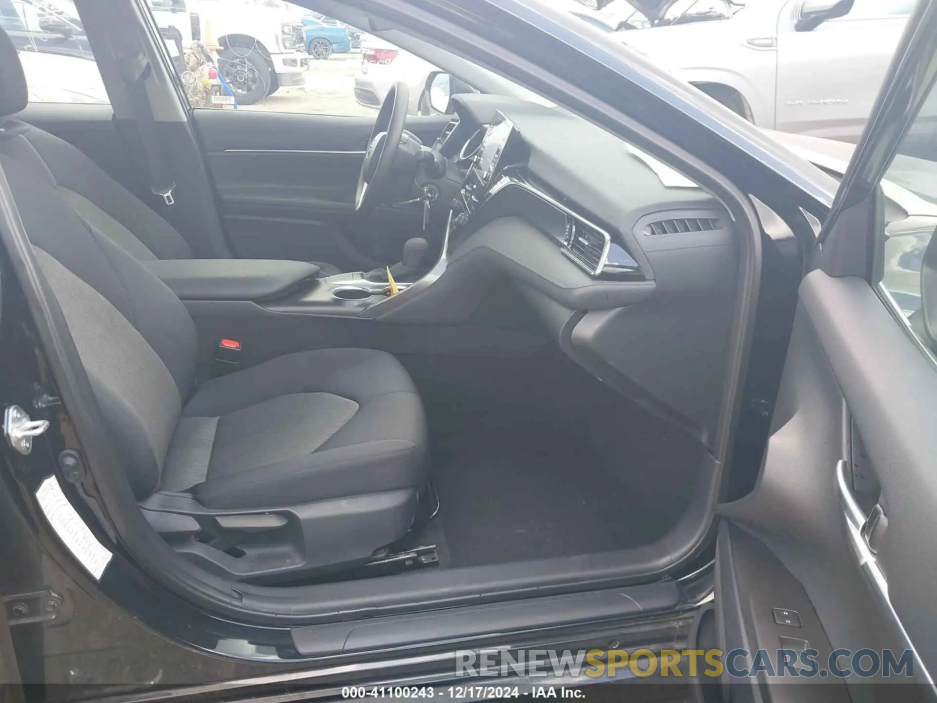 5 fotografías del automóvil dañado 4T1C11AK7RU884679 TOYOTA CAMRY 2024