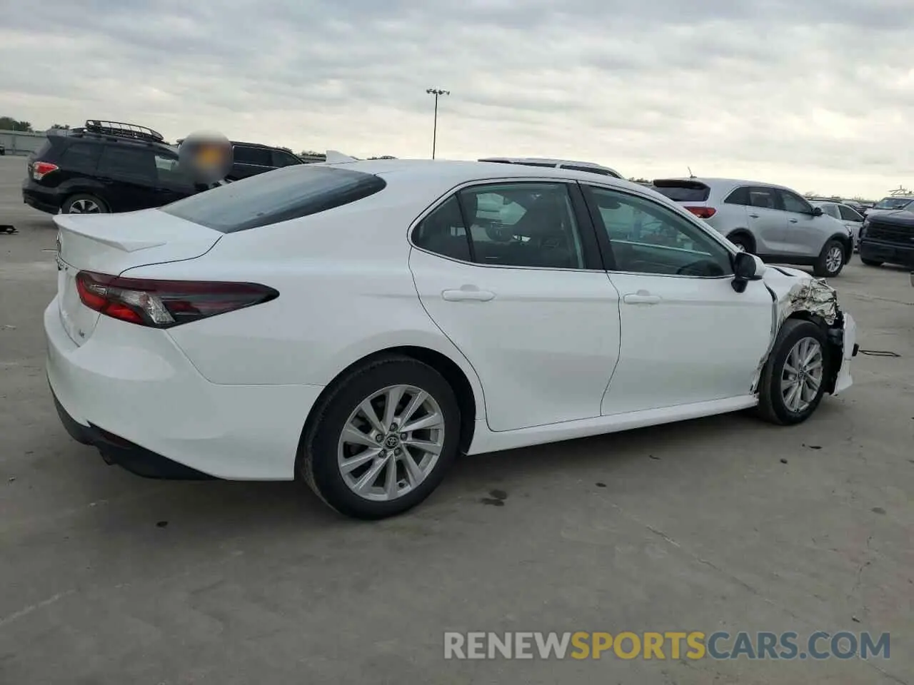 3 fotografías del automóvil dañado 4T1C11AK7RU897240 TOYOTA CAMRY 2024