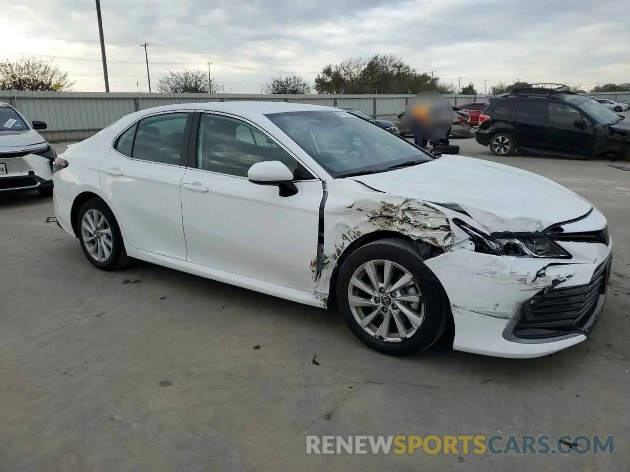 4 fotografías del automóvil dañado 4T1C11AK7RU897240 TOYOTA CAMRY 2024