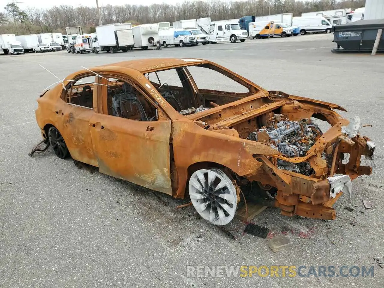 4 fotografías del automóvil dañado 4T1C11AK8RU206782 TOYOTA CAMRY 2024