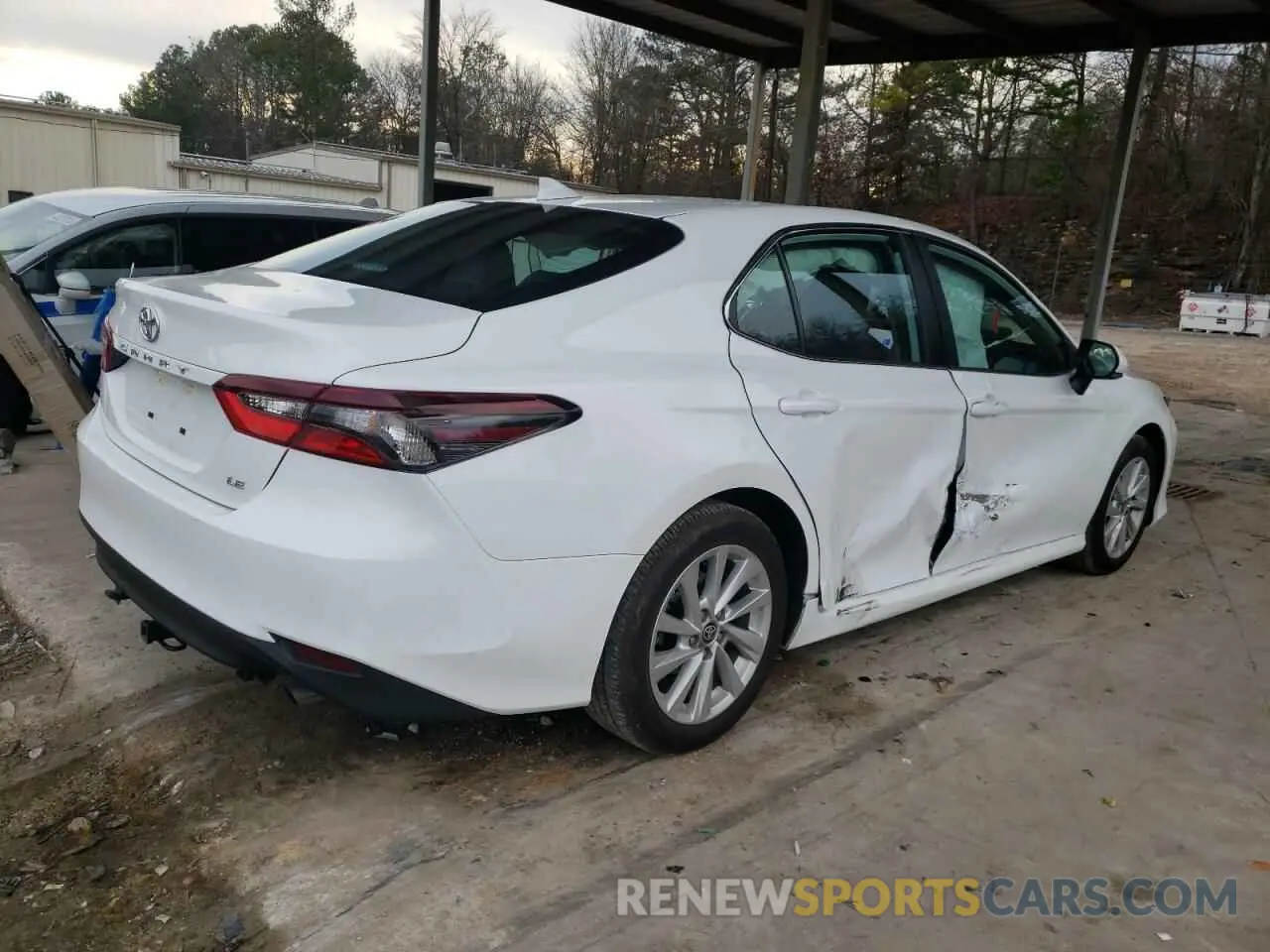 3 fotografías del automóvil dañado 4T1C11AK8RU867552 TOYOTA CAMRY 2024