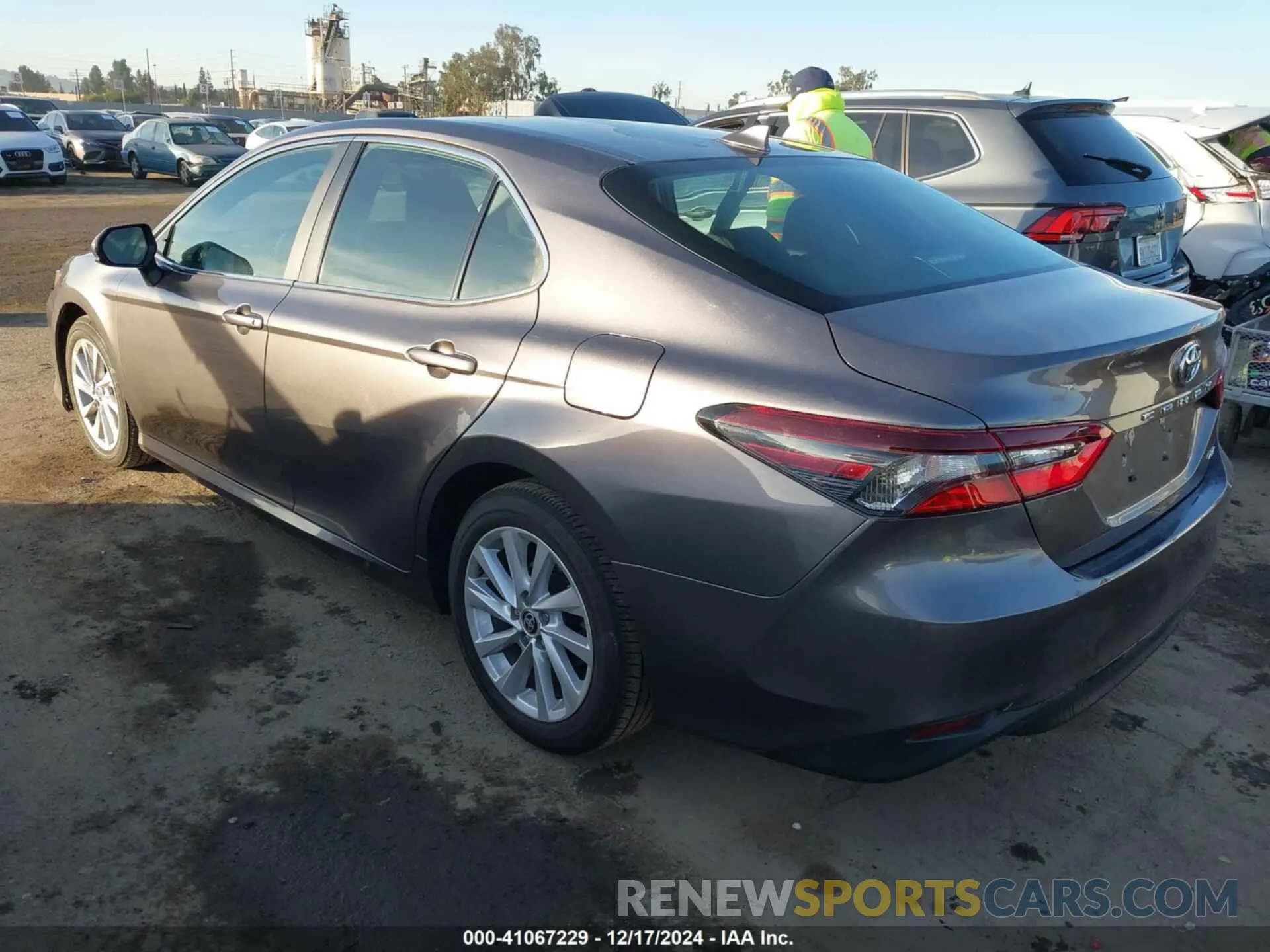 3 fotografías del automóvil dañado 4T1C11AK9RU193413 TOYOTA CAMRY 2024