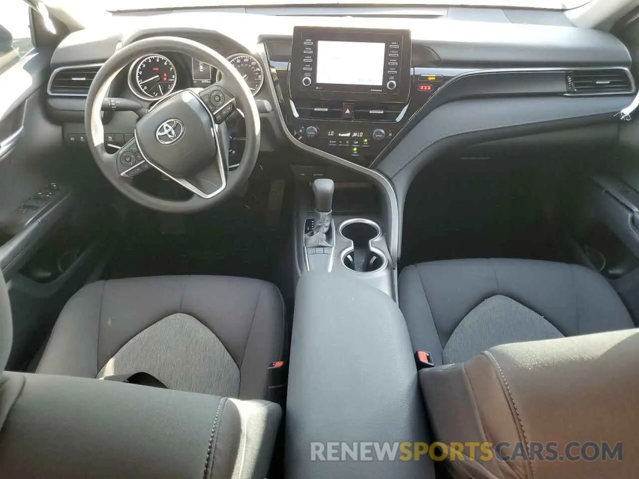 8 fotografías del automóvil dañado 4T1C11AK9RU871223 TOYOTA CAMRY 2024