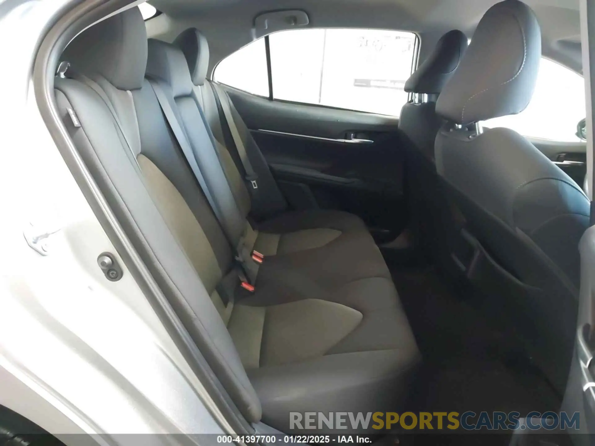 8 fotografías del automóvil dañado 4T1C11AK9RU876583 TOYOTA CAMRY 2024