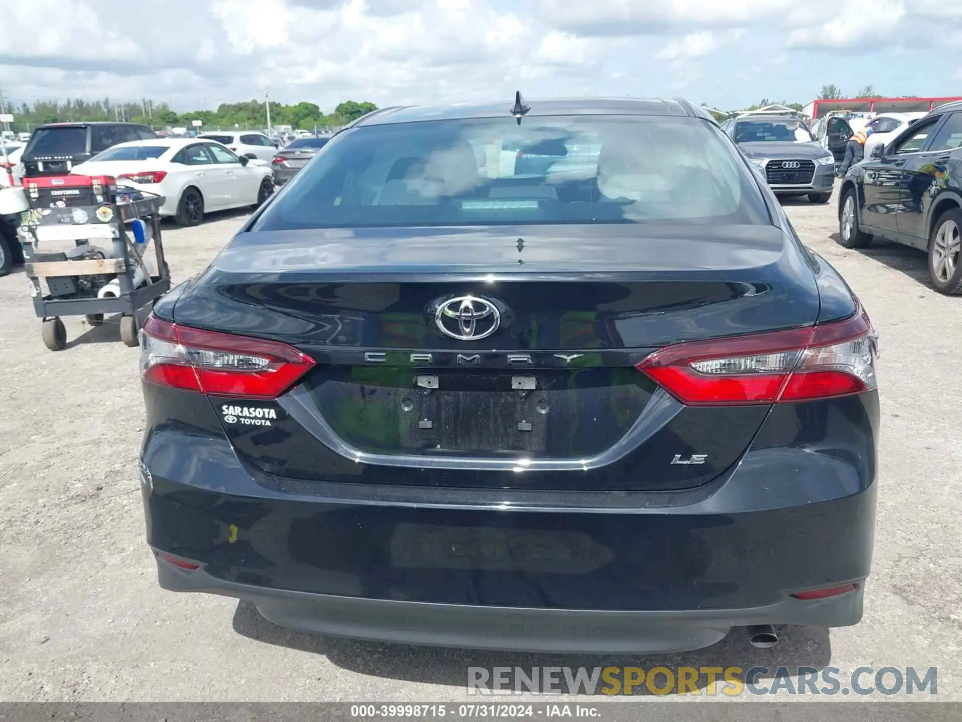 16 fotografías del automóvil dañado 4T1C11AK9RU904205 TOYOTA CAMRY 2024