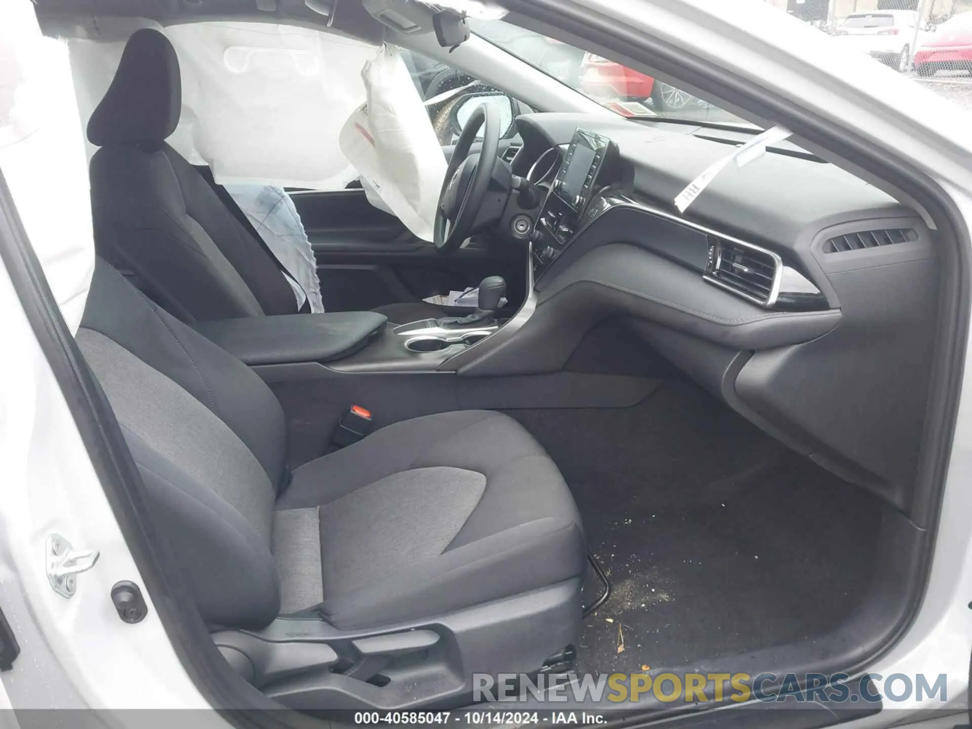 5 fotografías del automóvil dañado 4T1C11AKXRU204273 TOYOTA CAMRY 2024