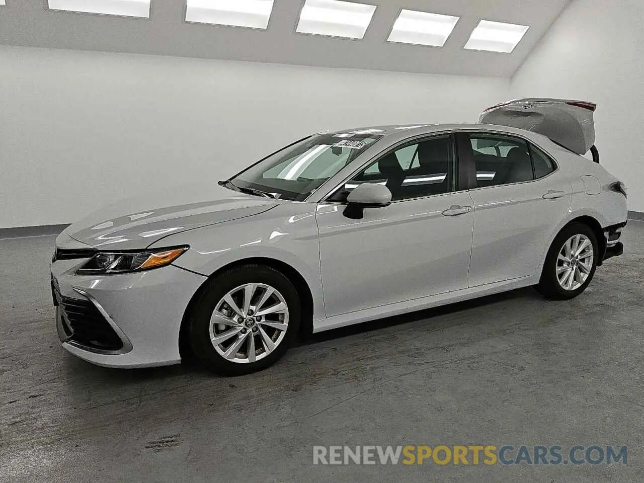 1 fotografías del automóvil dañado 4T1C11AKXRU231926 TOYOTA CAMRY 2024