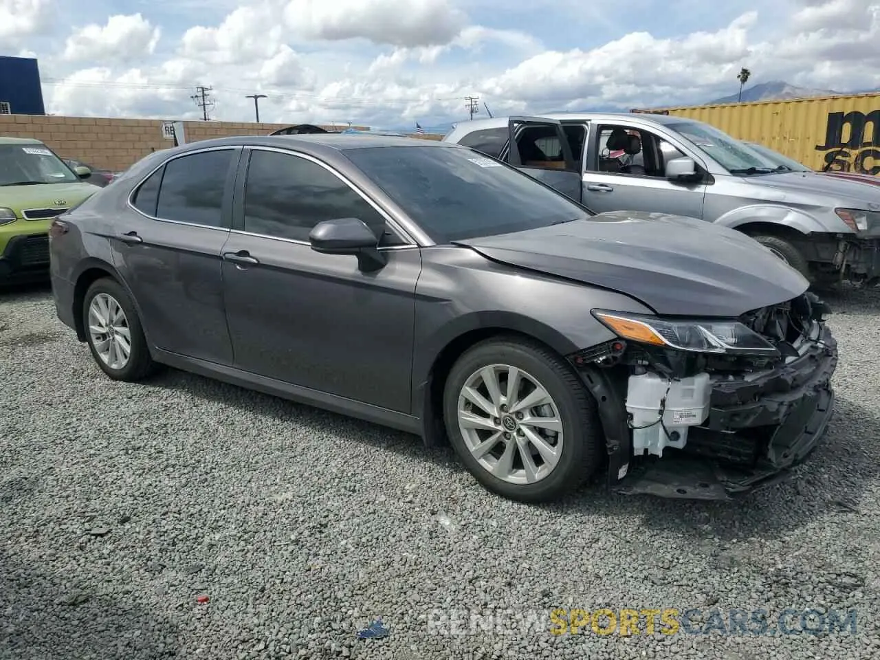 4 fotografías del automóvil dañado 4T1C11AKXRU265638 TOYOTA CAMRY 2024