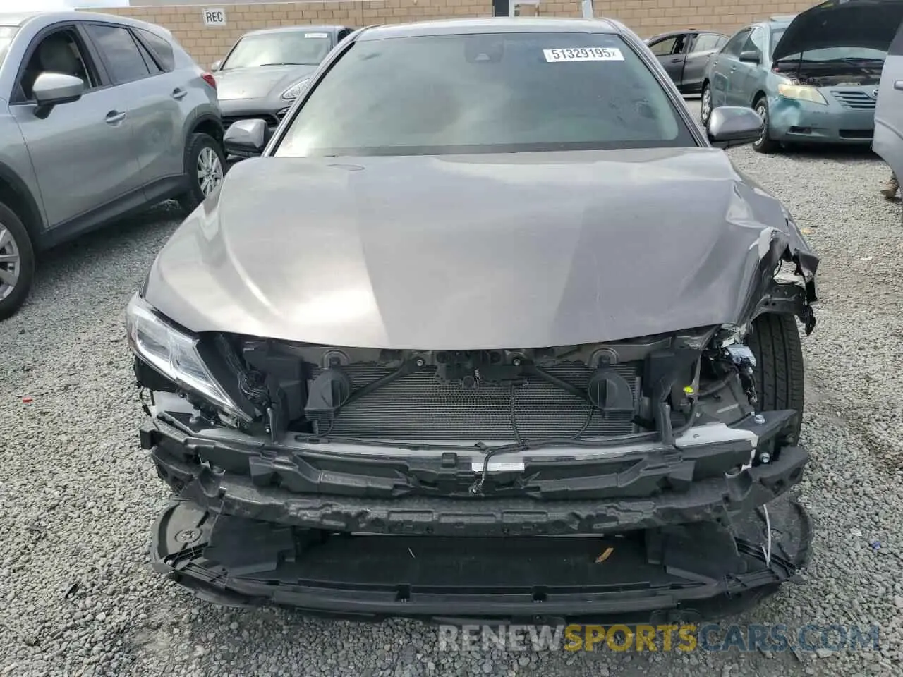 5 fotografías del automóvil dañado 4T1C11AKXRU265638 TOYOTA CAMRY 2024