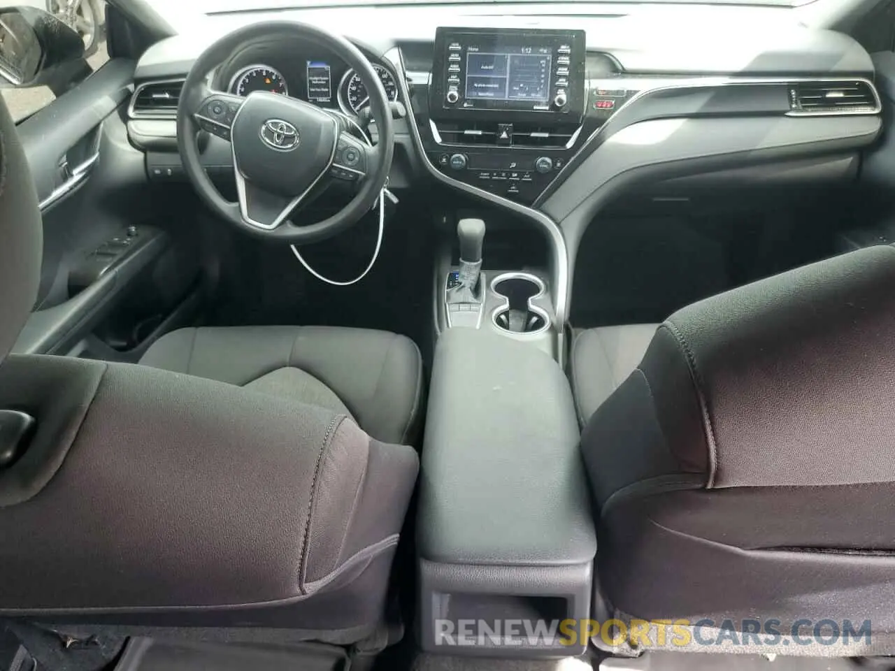 8 fotografías del automóvil dañado 4T1C11AKXRU265638 TOYOTA CAMRY 2024