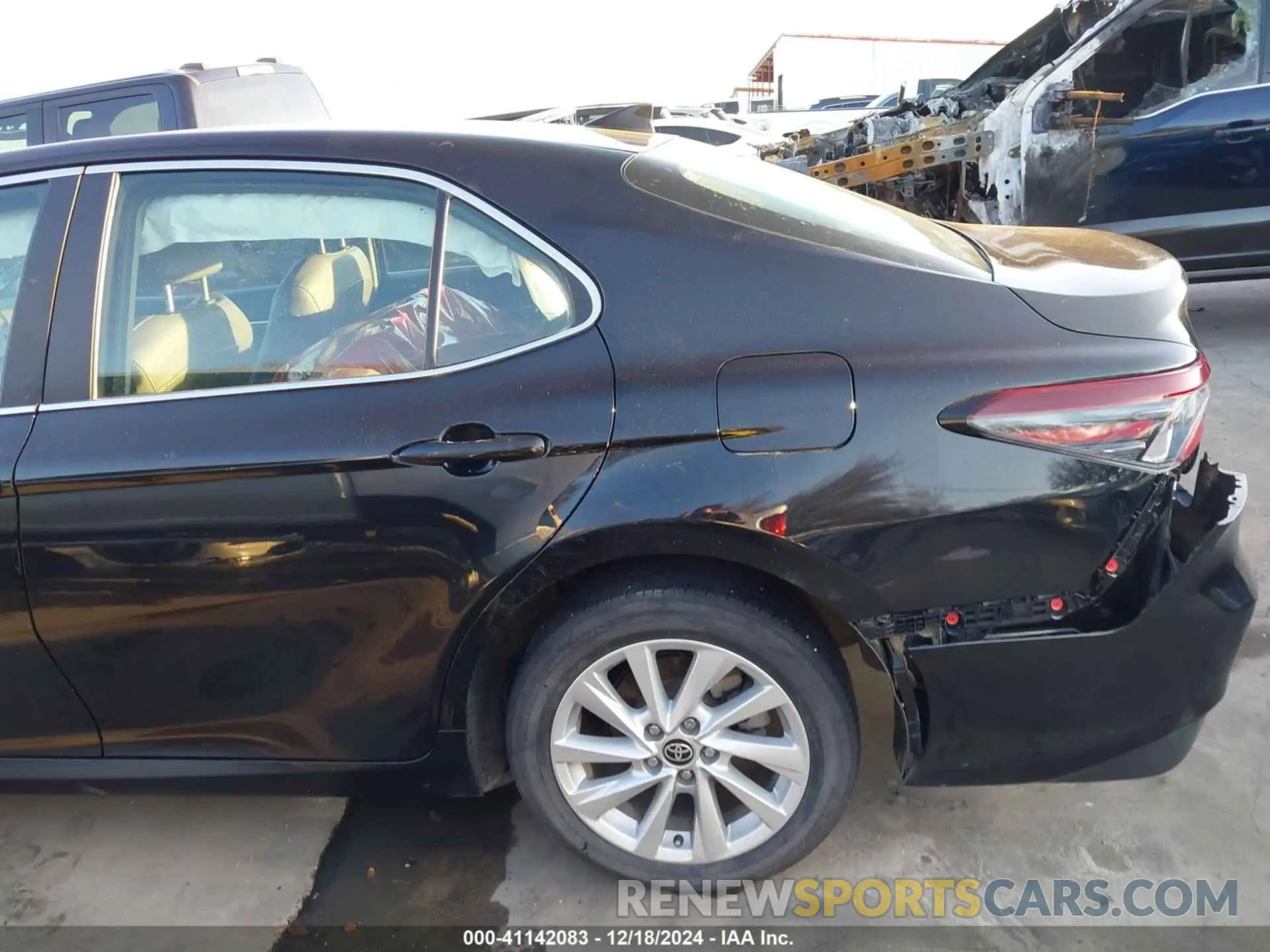 20 fotografías del automóvil dañado 4T1C11AKXRU860554 TOYOTA CAMRY 2024